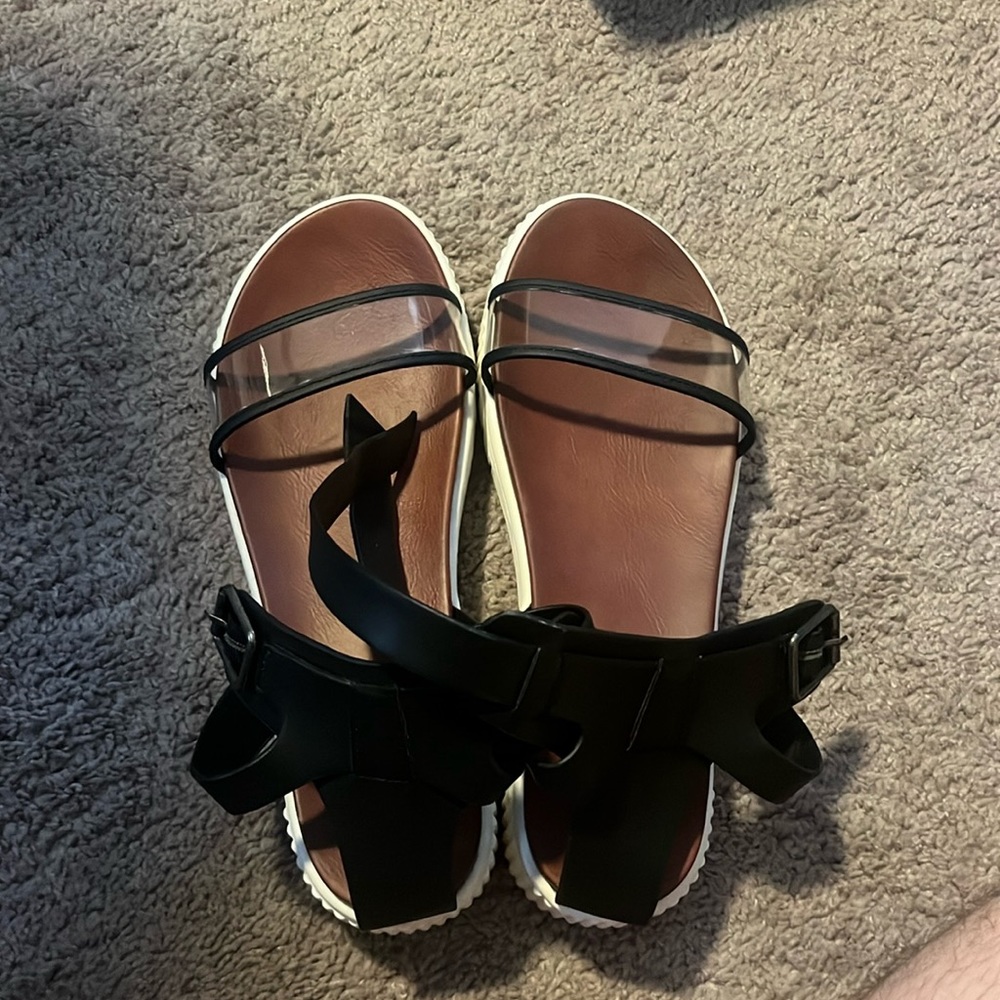 BKE platform sandals.